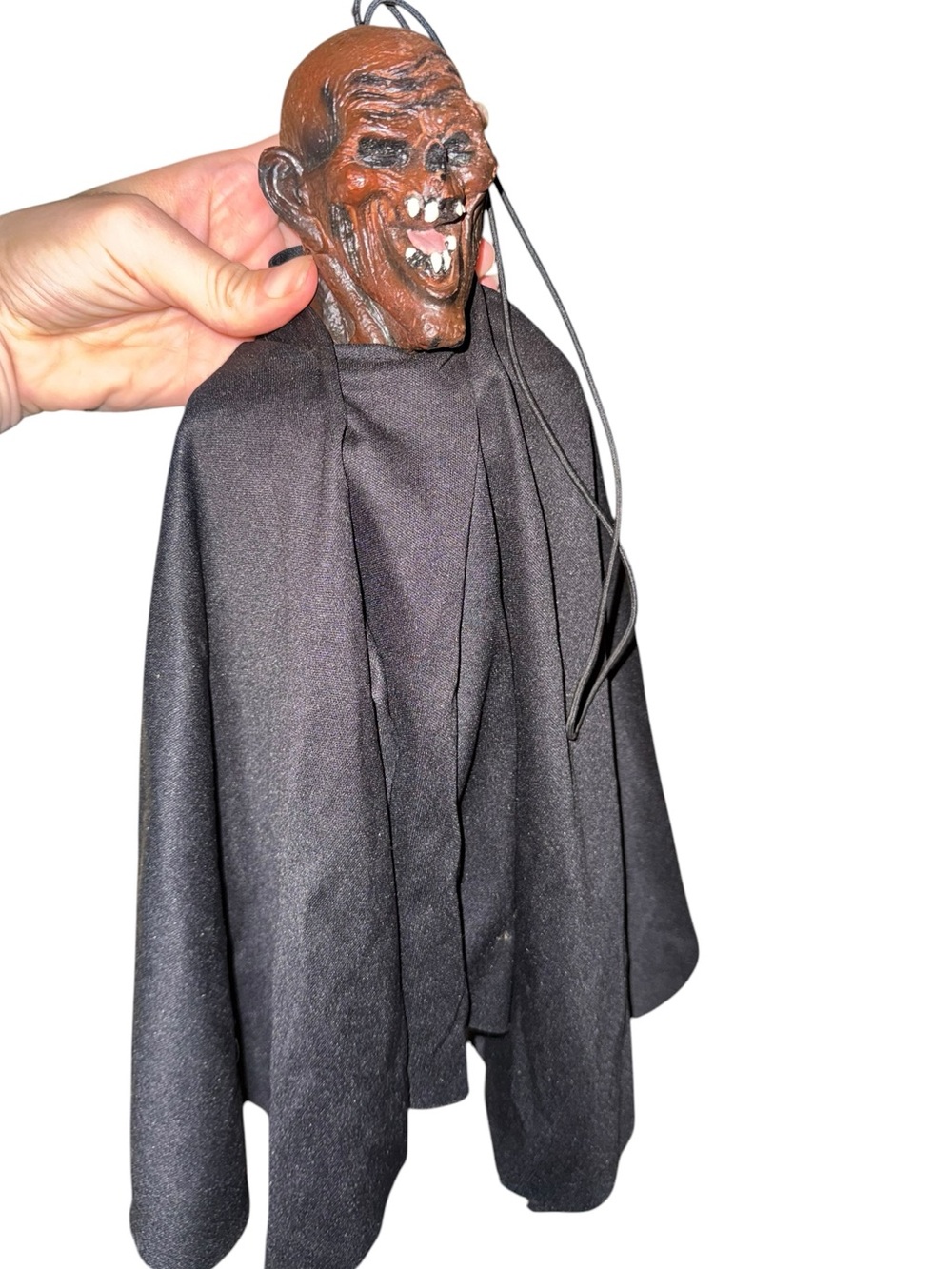 1999 Paper Magic Group hanging zombie Halloween decoration